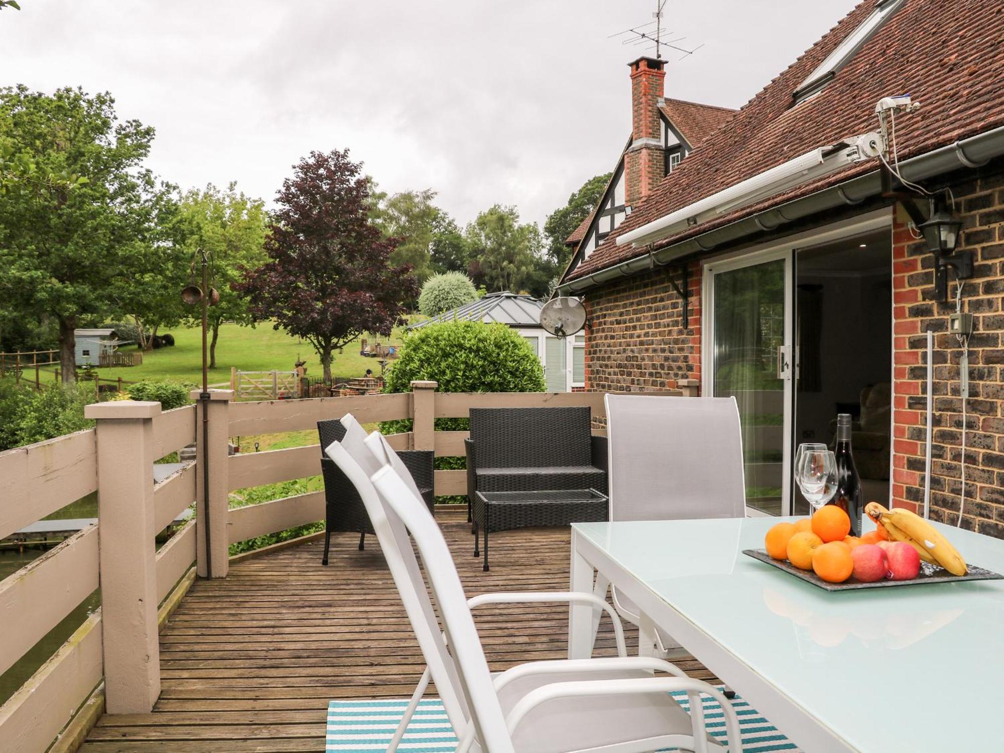 Miswells Cottages - Lake View Turners Hill Buitenkant foto