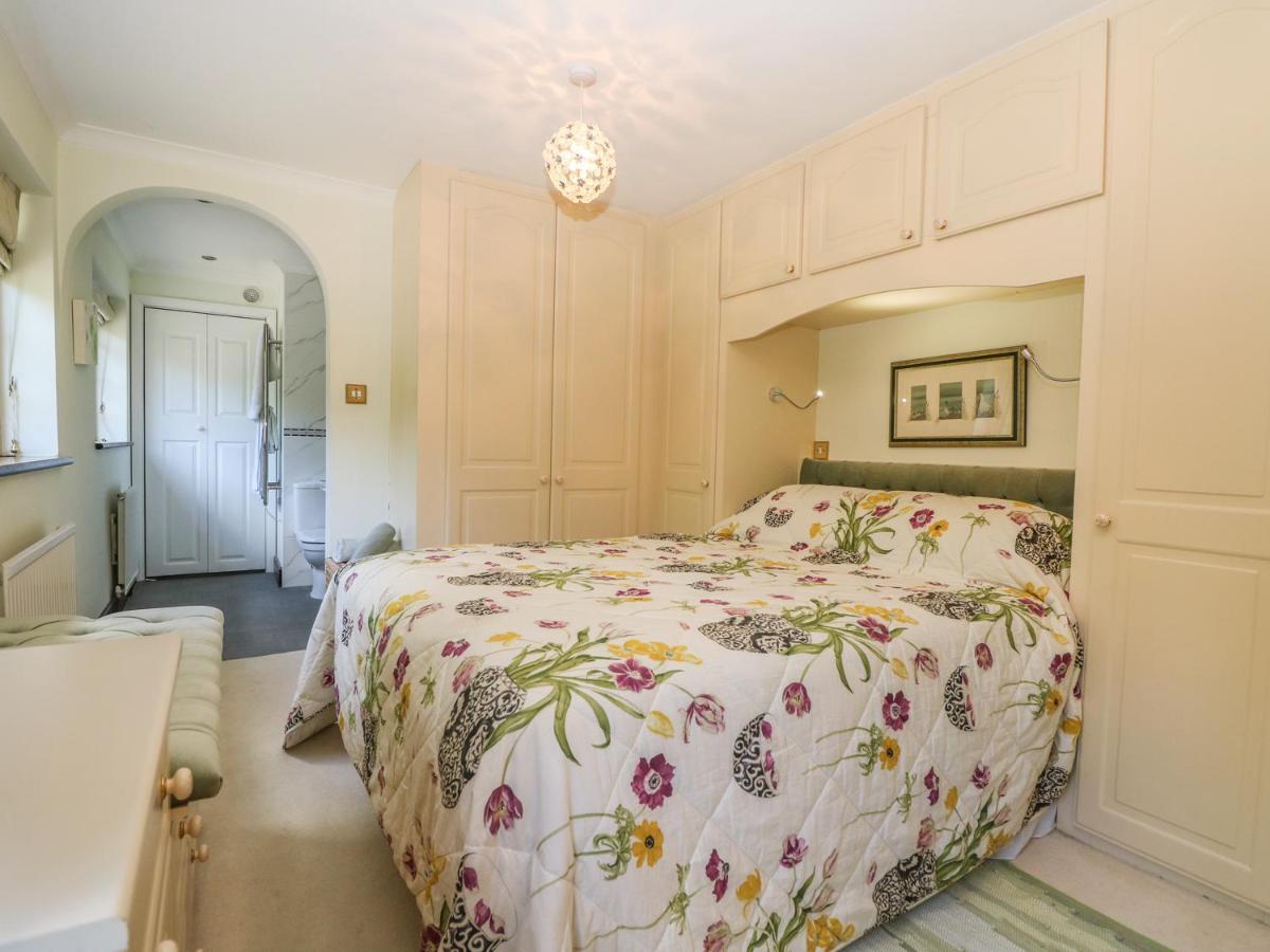 Miswells Cottages - Lake View Turners Hill Buitenkant foto